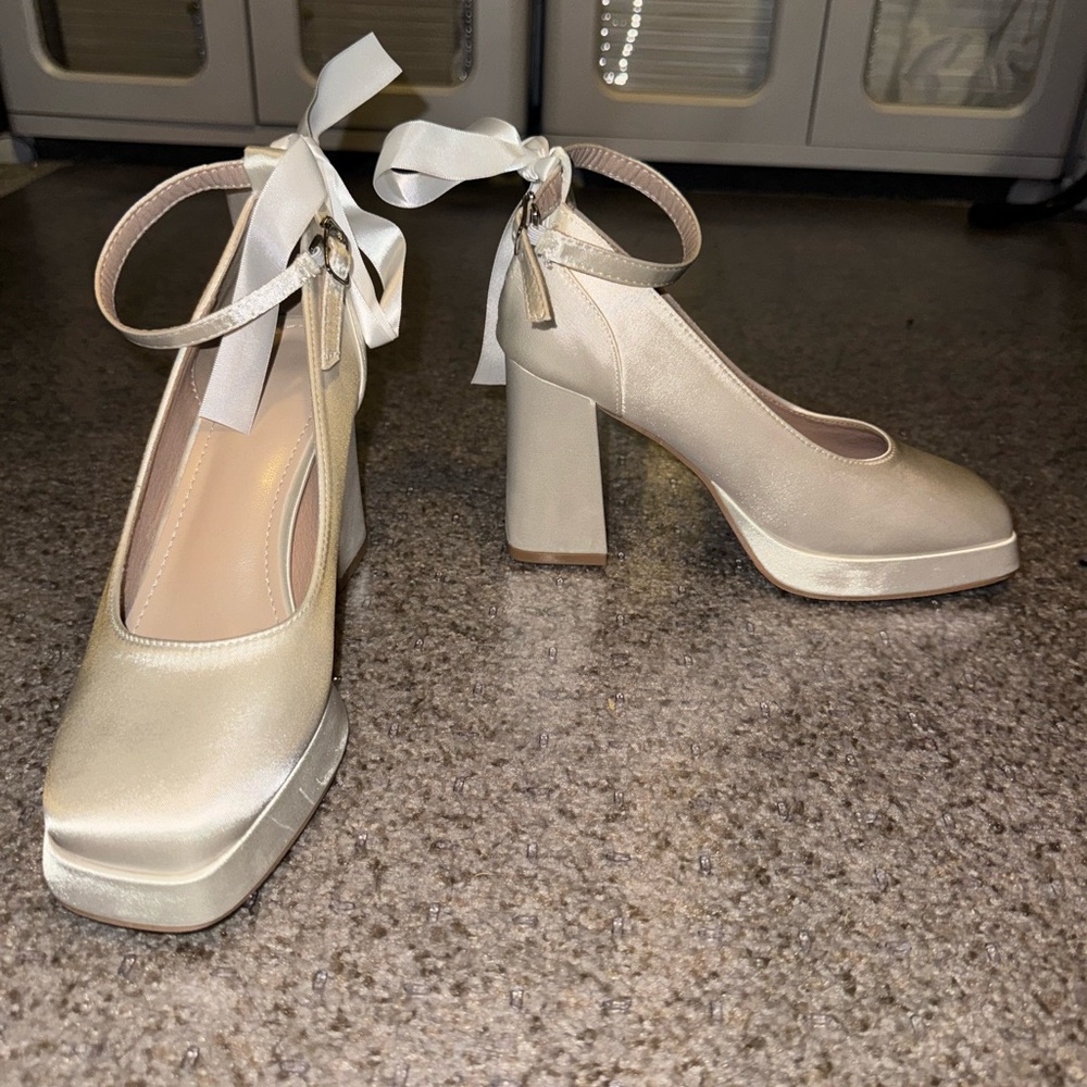 Elegant Ivory Block Heel Pumps